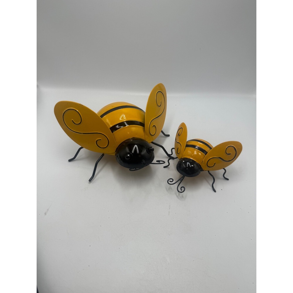 Metal Bumble Bee Wall Art Set of 2 Yellow Black Garden Decor Hanging Sculptures